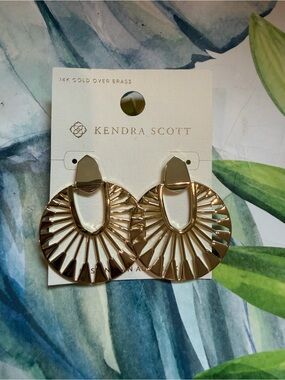 Kendra Scott Hattie statement earrings - gold